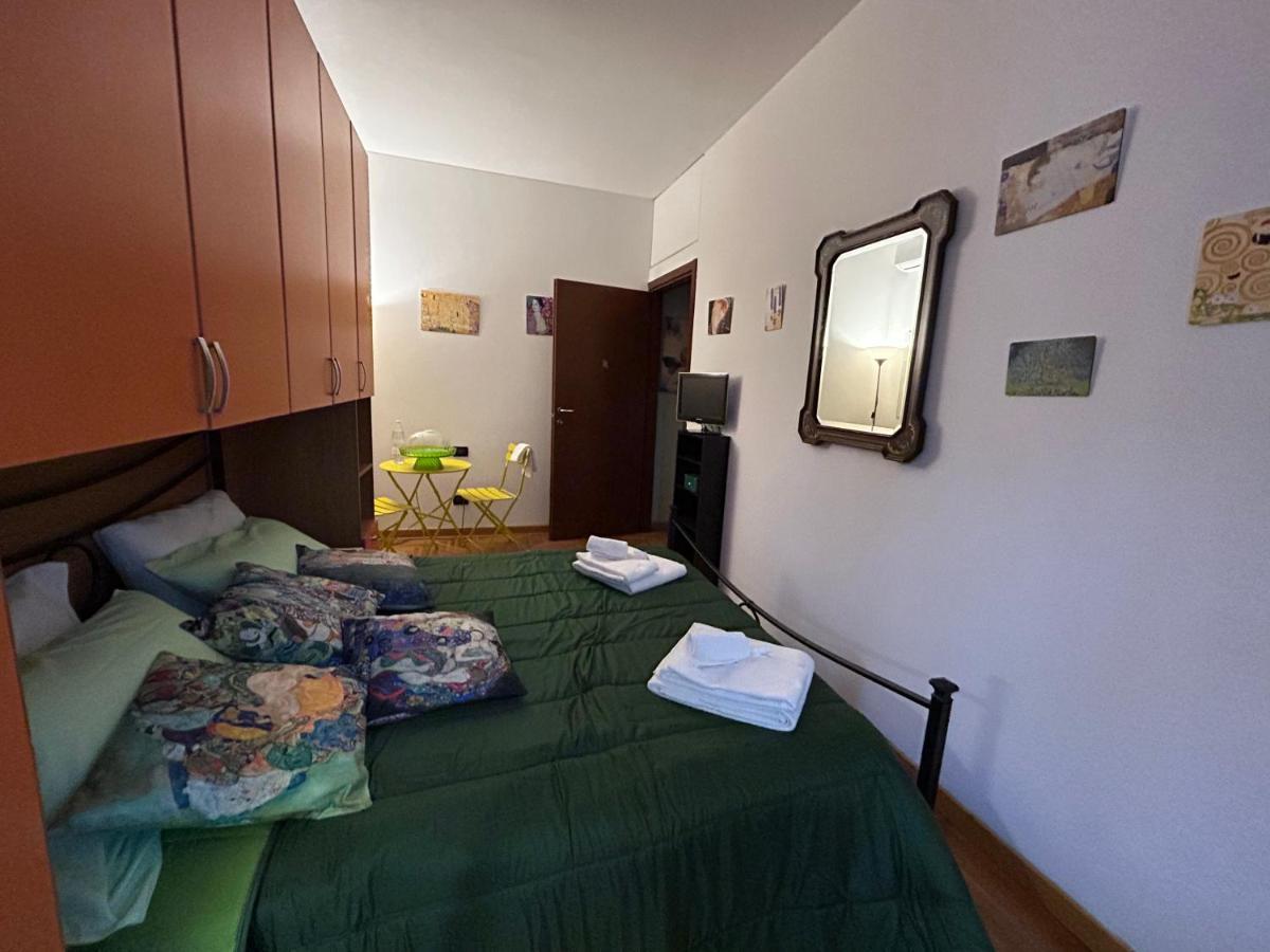 Bed and Breakfast Casa Milano Expo Sp Exterior foto